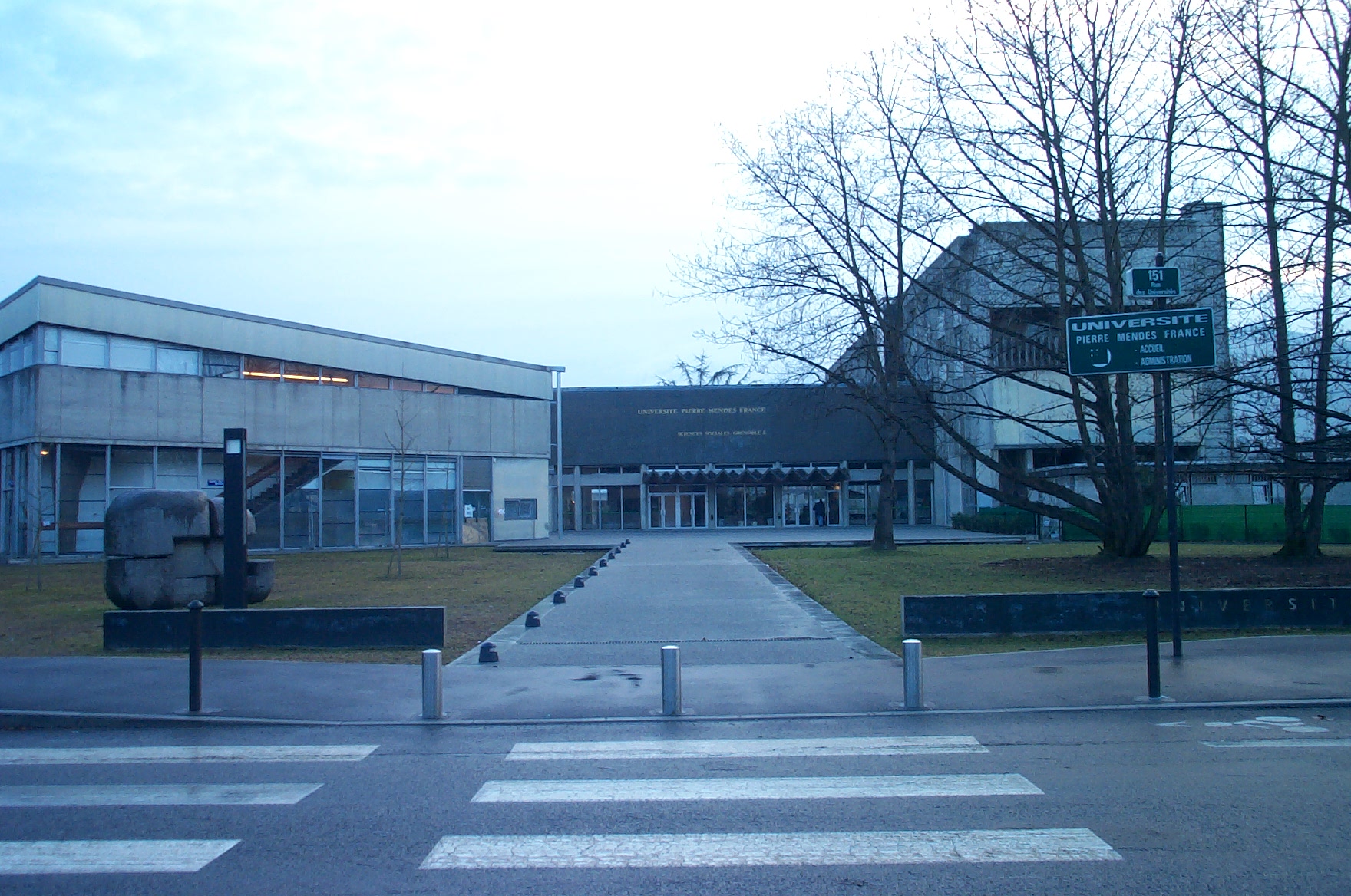photo1